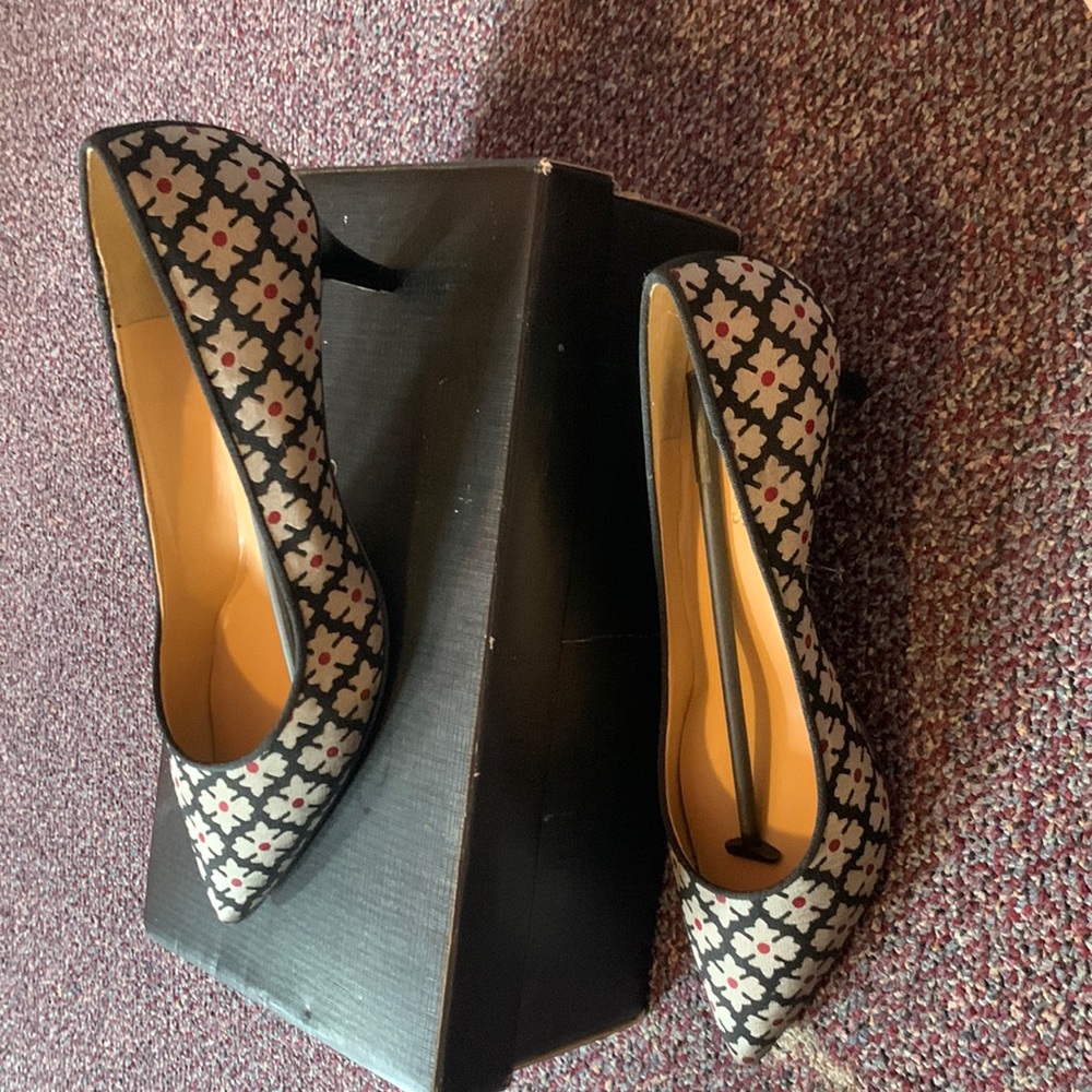 Talbots Red and Black Pattern Pumps